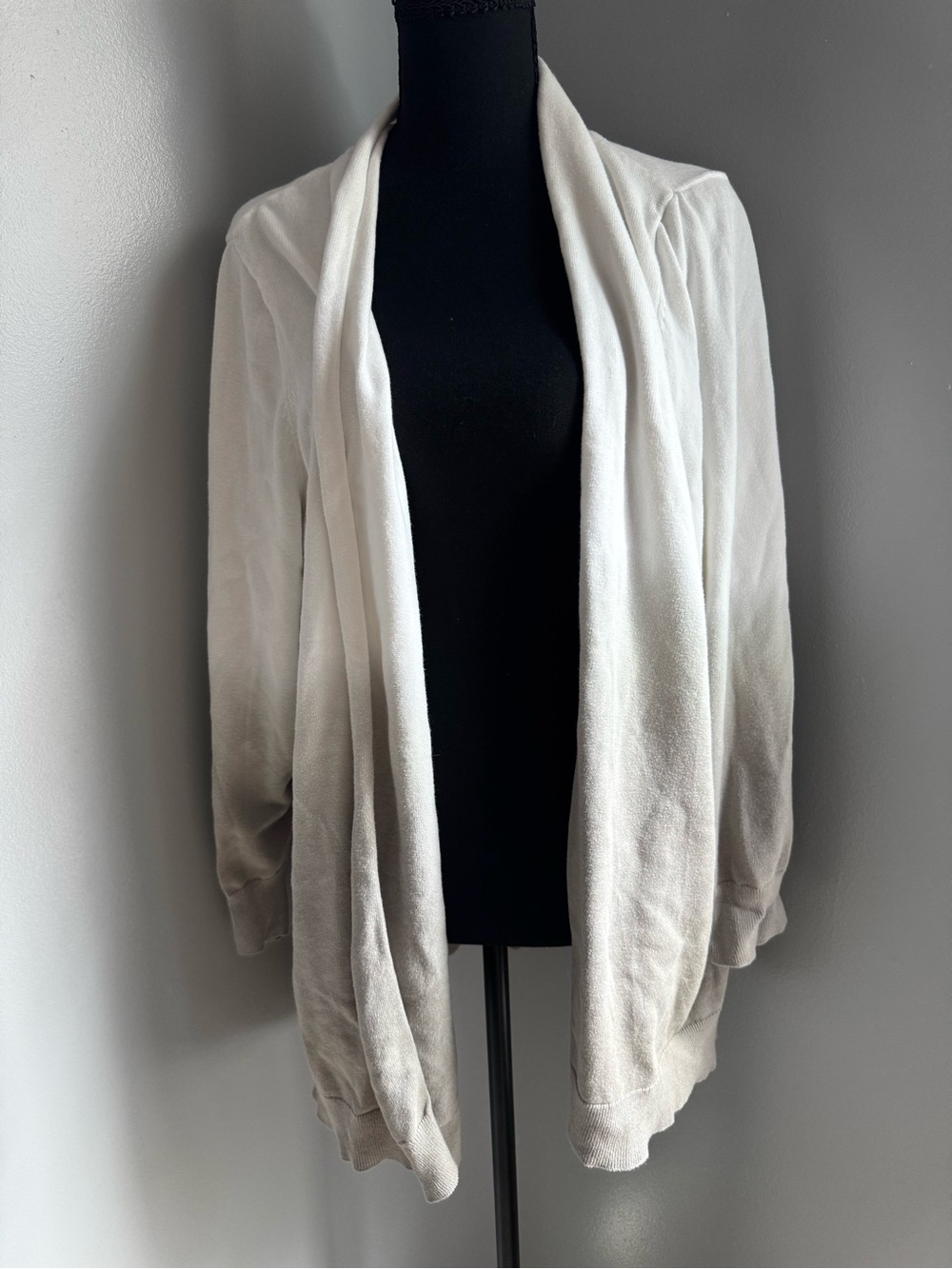 Open-Front Ombre Cardigan Sweater in White and Gray